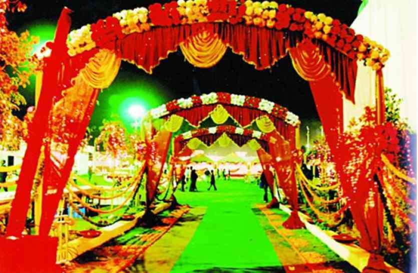 ,, होटल में चल रहा था बेटी का मेहंदी कार्यक्रम, उस दौरान हुआ गजब की हर कोई हैरान रह गया