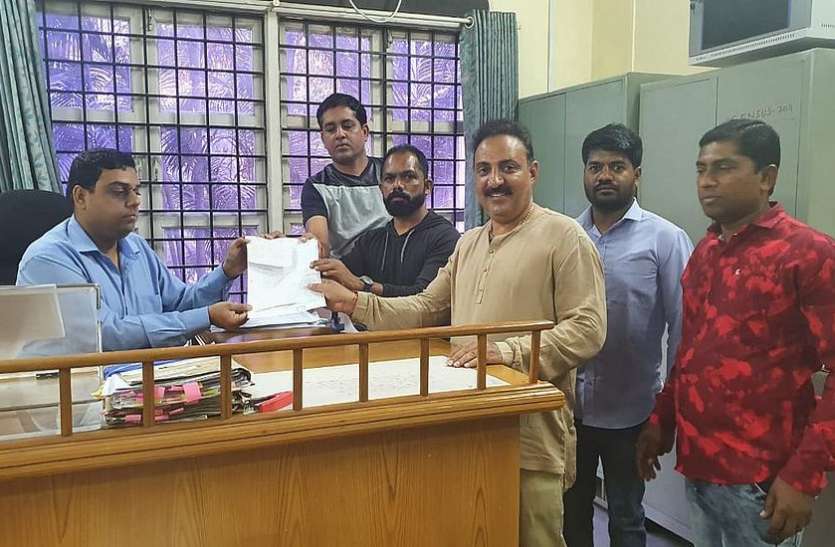 यहां भाजपा की होगी निर्दलीय से भिड़ंत यहां भाजपा की होगी निर्दलीय से भिड़ंत
