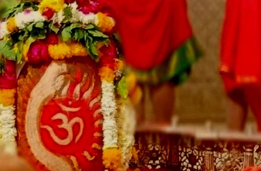 shiva.jpg महाशिवरात्रि पर शादी की बात होगी पक्की, अविवाहित विवाह के लिए करें ये उपाय