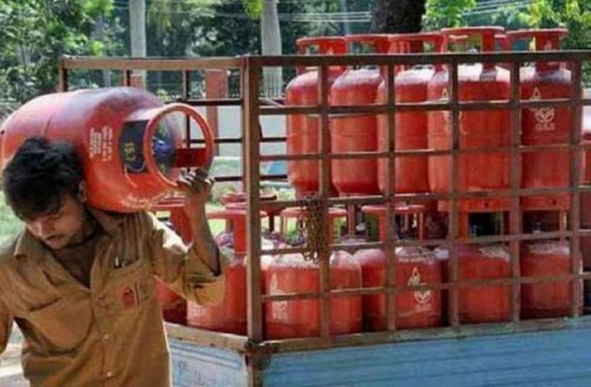 gas cylinder लॉकडाउन: गैस उपभोक्ताओं को मिली बड़ी राहत, अब डोर-टू-डोर होगी रसोई गैस की सप्लाई