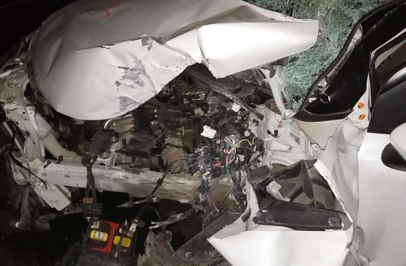 accident अज्ञात वाहन ने पुलिस के वाहन को मारी टक्कर आरक्षक की मौत तीन घायल