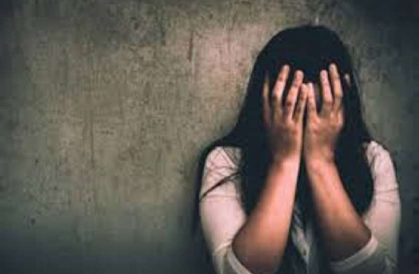 युवक ने कर दी सारी हदें पार, कर दिया युवती का जीना दुश्वार, लेकिन फिर सब्र का बांध टूट गया युवक ने कर दी सारी हदें पार, कर दिया युवती का जीना दुश्वार, लेकिन फिर सब्र का बांध टूट गया