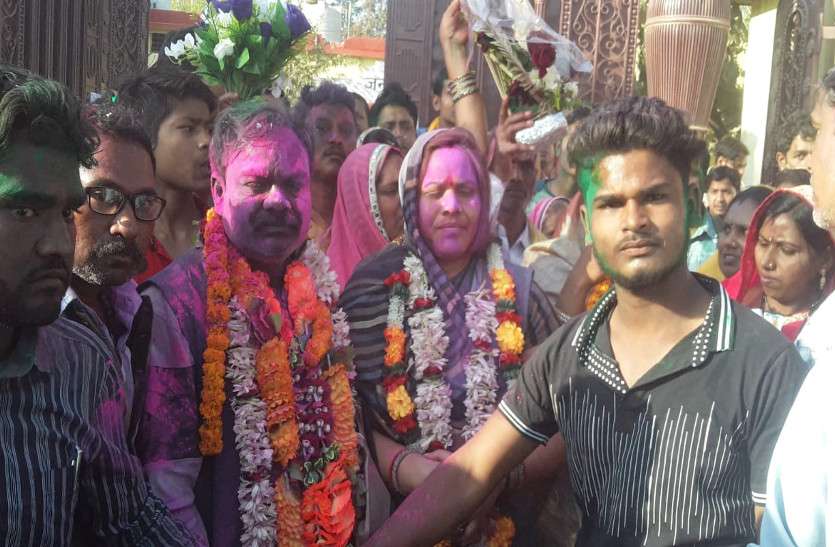 जनपद पंचायत डभरा के अध्यक्ष व उपाध्यक्ष पद पर कांग्रेस का कब्जा जनपद पंचायत डभरा के अध्यक्ष व उपाध्यक्ष पद पर कांग्रेस का कब्जा