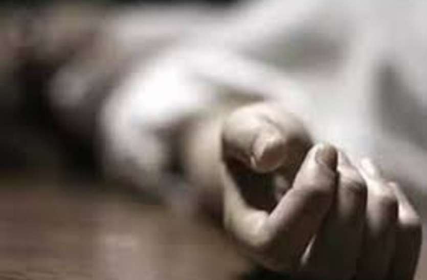 suicide.jpg डुबो गए जिंदगी पानी में और अपनों को गम में, दो दिन में पांच लोगों की जिंदगी का थमा सफर