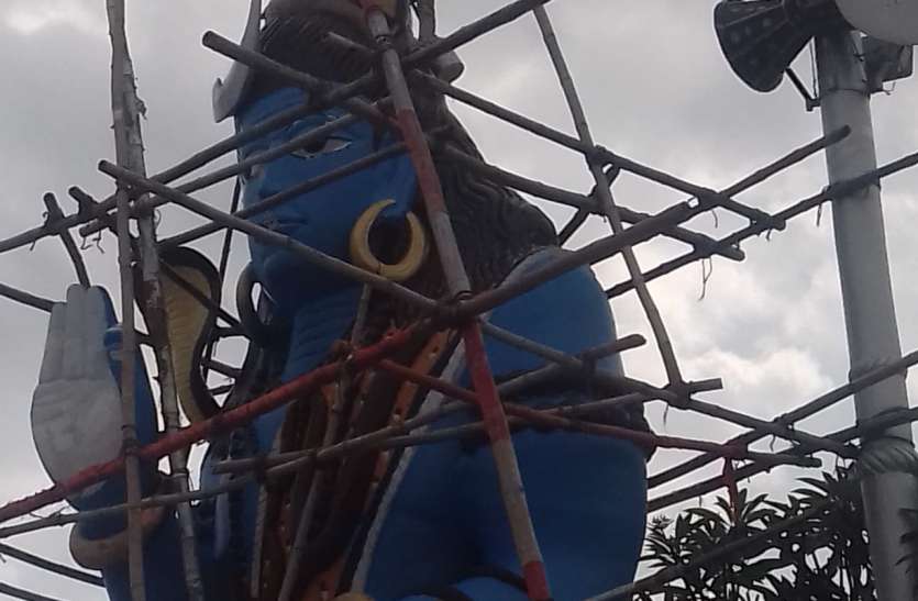 शिवधाम डमरूघाटी में शिवरात्रि पर्व की तैयारियां जोरों पर शिवधाम डमरूघाटी में शिवरात्रि पर्व की तैयारियां जोरों पर
