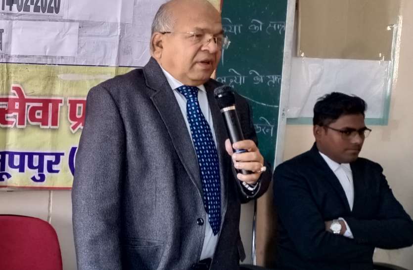 The judge said that all malpractices against the dignity of women shou न्यायाधीश ने कहा नारी की गरिमा के विरुद्ध सभी कुप्रथाओं का खंडन हो