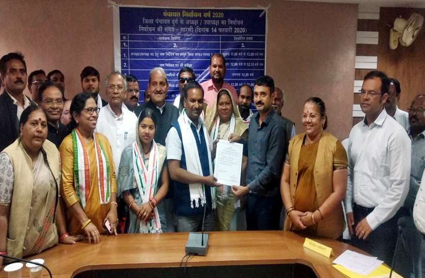 दुर्ग जिला पंचायत में कांग्रेस का कब्जा, शालिनी यादव बनी चौथी महिला अध्यक्ष