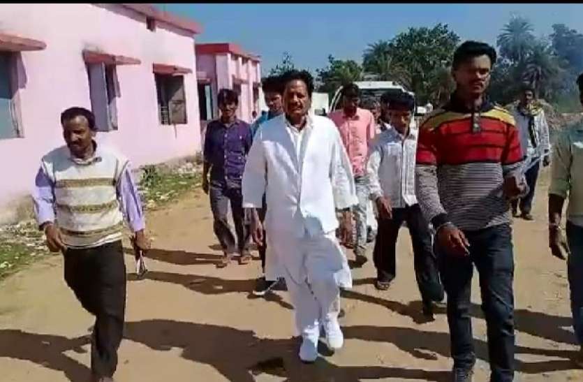 रोड नहीं बनी तो चुनाव बहिष्कार, आंदोलन की चेतावनी सीएम अधोसंरचना की 3.19 करोड़ की राशि से बदलेगी नगर की तस्वीर