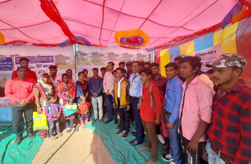 रोजगार के लिए मेले में पहुंचे 358 युवा, 116 को मिली प्राइवेट जॉब रोजगार के लिए मेले में पहुंचे 358 युवा, 116 को मिली प्राइवेट जॉब