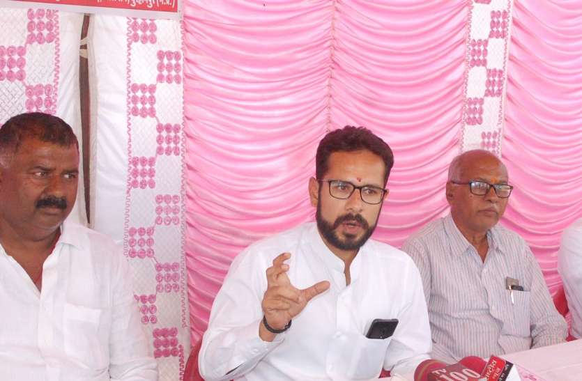 Gajanan Maharaj's Prasad will be prepared for 15 thousand devotees on 100 stoves 100 चूल्हों पर तैयार होगी 15 हजार भक्तों के लिए गजानन महाराज की प्रसादी