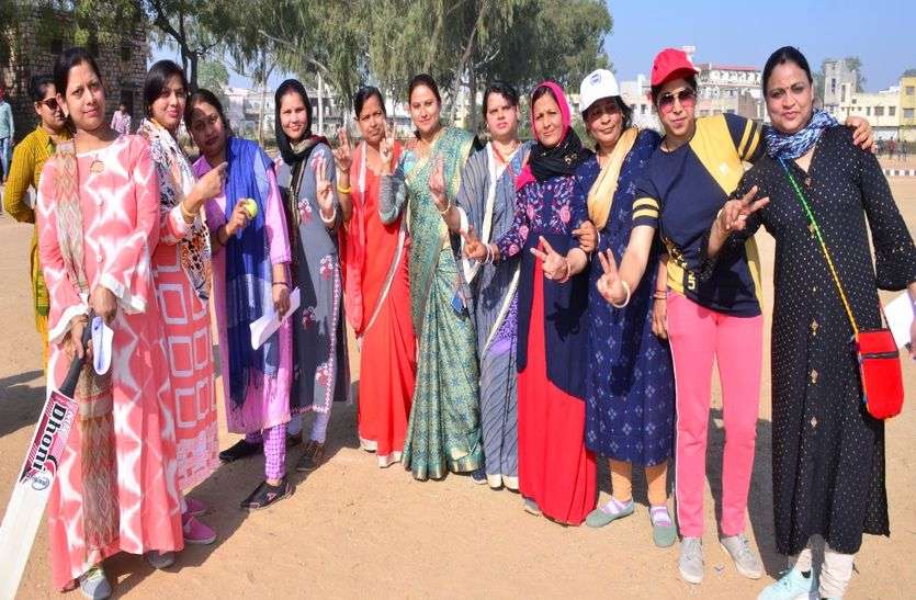 महिलाओं ने सीखे खेलों के गुर महिलाओं ने सीखे खेलों के गुर