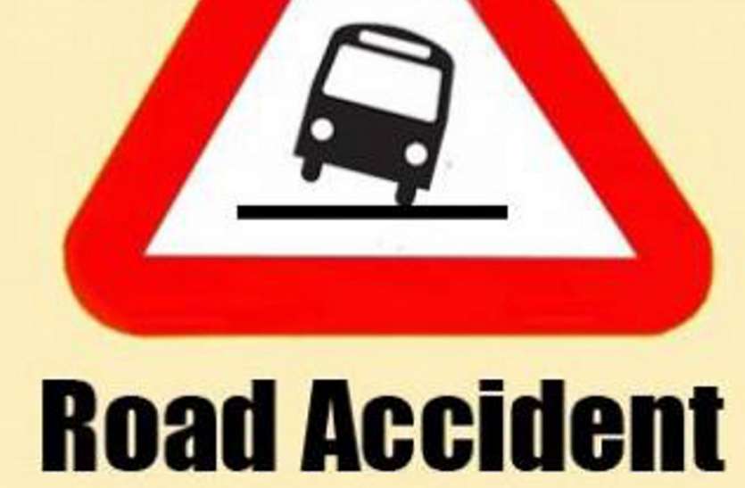 Death of a bike rider hit by a truck ट्रक की चपेट में आए बाइक सवार की मौत