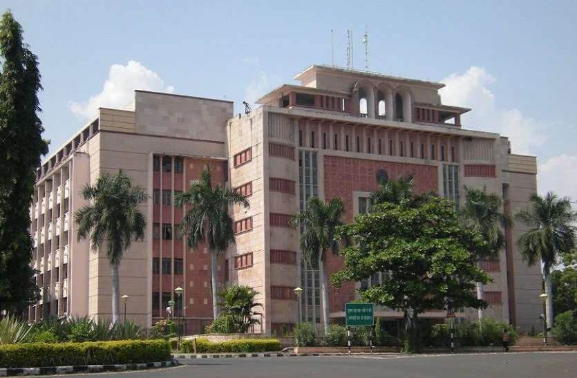 एमपी मेें इस साल 10 हजार से अधिक कर्मचारी होंगे रिटायर, अप्रेल से शुरू होगा सिलसिला एमपी मेें इस साल 10 हजार से अधिक कर्मचारी होंगे रिटायर, अप्रेल से शुरू होगा सिलसिला
