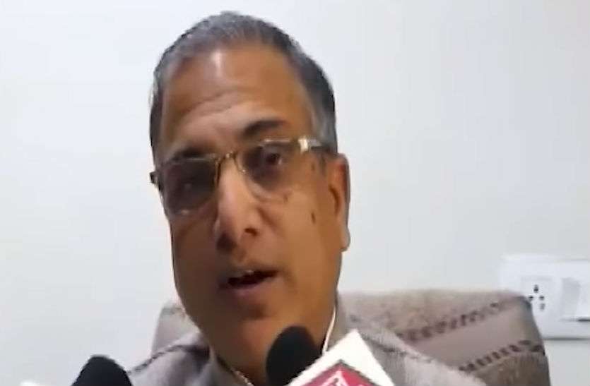 9.jpg पुलवामा हमले के एक साल, राहुल गांधी के सवाल पर बीजेपी सांसद के बिगड़े बोल, उनकी जन्म पर की टिप्पणी
