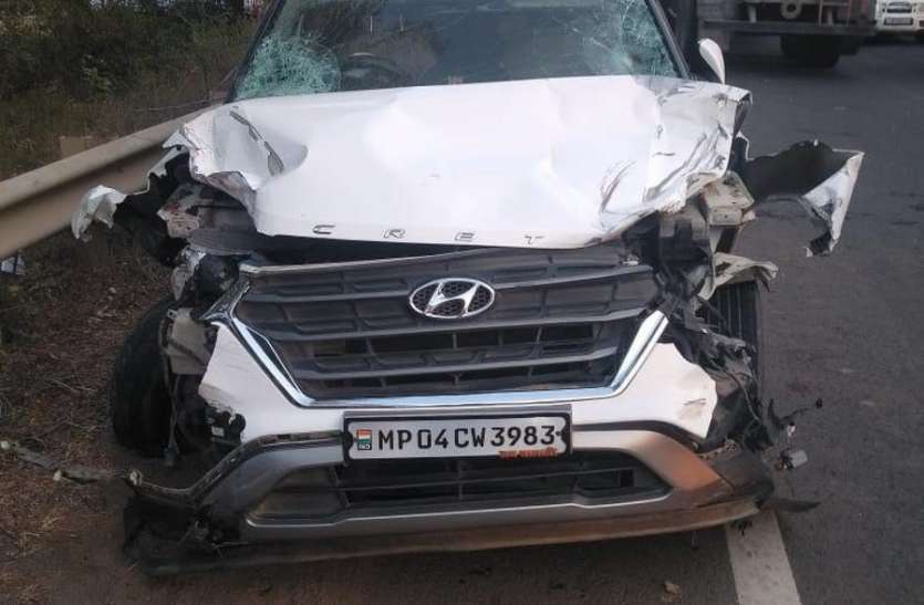 शादी से घर लौट रहे बाइक सवार सास-दामाद की हादसे में मौत, चार वर्षीय नाती बाल-बाल बचा शादी से घर लौट रहे बाइक सवार सास-दामाद की हादसे में मौत, चार वर्षीय नाती बाल-बाल बचा