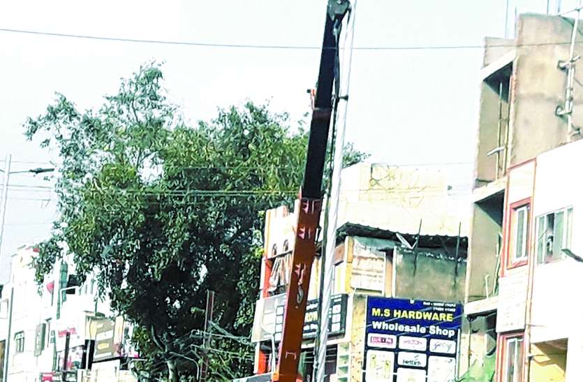 एलइडी लाइट से होगी बिजली बिल में 42 फीसदी की बचत एलइडी लाइट से होगी बिजली बिल में 42 फीसदी की बचत