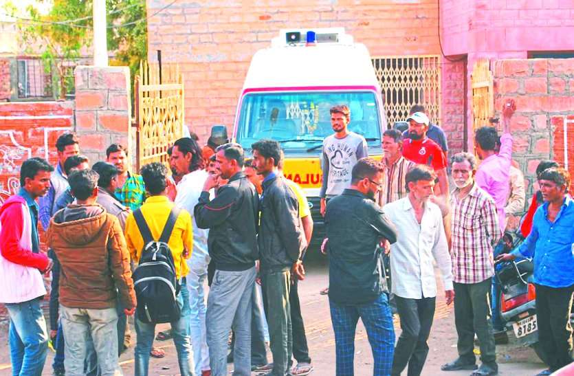 Married woman hanged विवाहिता फंदे पर लटकी मिली, पीहर पक्ष ने लगाया हत्या का आरोप