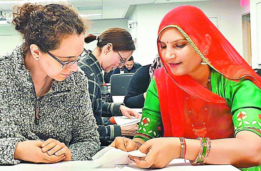 हार्वर्ड यूनिवर्सिटी में बाड़मेर की रूमादेवी की क्लास, गर्ल्स को सिखाई कशीदाकारी हार्वर्ड यूनिवर्सिटी में बाड़मेर की रूमादेवी की क्लास, गर्ल्स को सिखाई कशीदाकारी