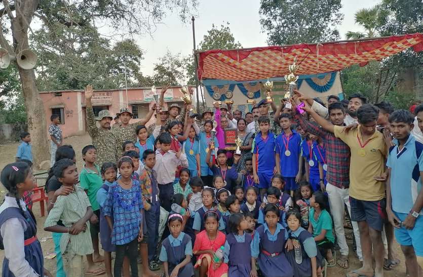 36 teams of school children from Naxalite affected area participated in Sadbhavana Kabaddi event सद्भावना कबड्डी स्पर्धा में नक्सल प्रभावित क्षेत्र के स्कूली बच्चों के 36 टीमों ने लिया भाग