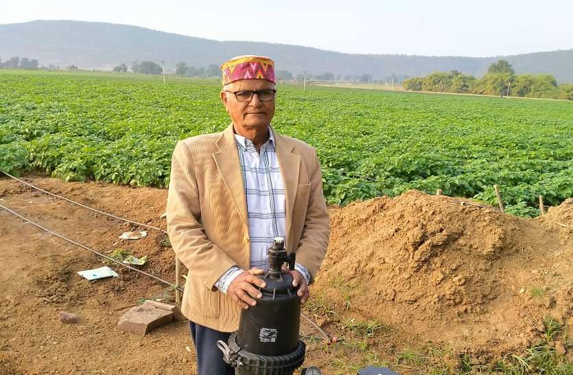 Potato farming is making millions of rupees profit for the farmer इसे कहते हैं मेरे देश की धरती सोना उगले उगले हीरे मोती: 75 दिन में एक एकड़ में आलू की खेती से कमा रहे सवा लाख रुपये का मुनाफा