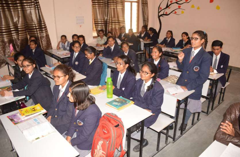 बोर्ड परीक्षा एग्जाम में अव्वल रहने की रेस में स्ट्रेस