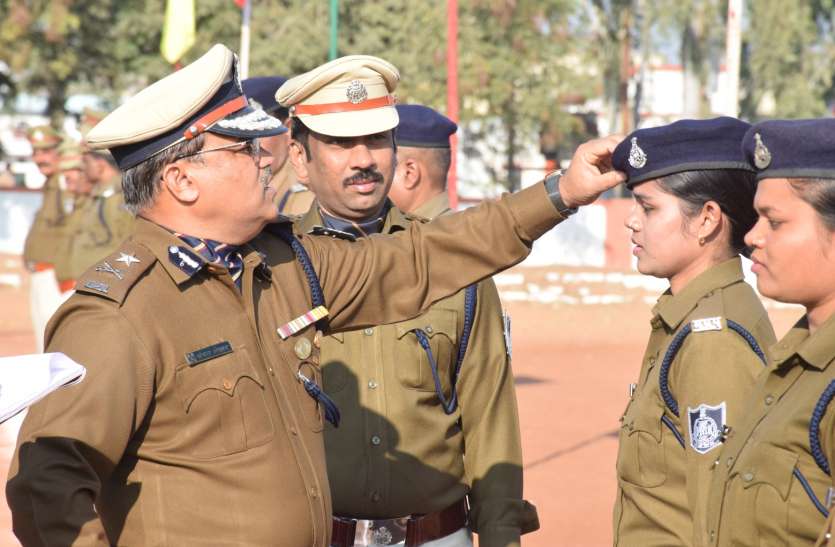 Igp said, write name in mother tongue, turn out has seen reward आइजी बोले, मातृ भाषा में लिखें नाम, टर्न ऑउट देख दिया इनाम
