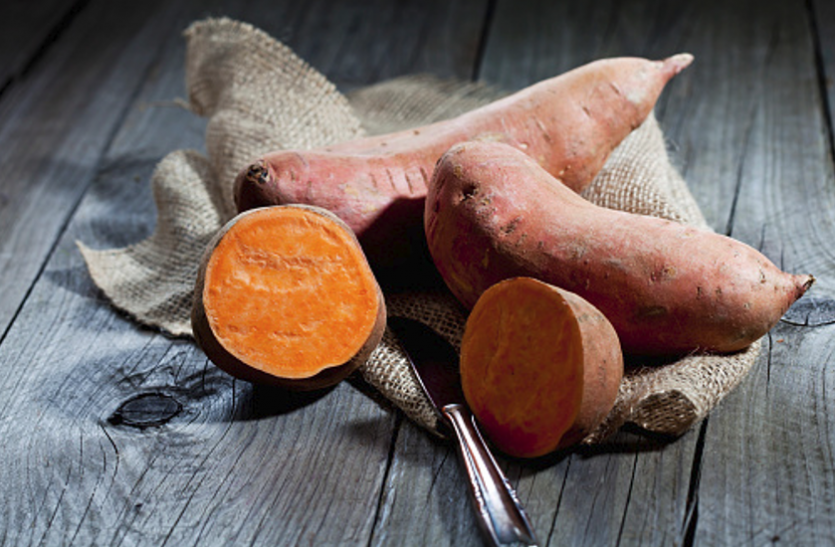 Sweet Potatoes Benefits In Hindi Sweet Potatoes Benefits: डायबिटीज में दवा है शकरकंद, भूनकर खाने से हाेते हैं और भी फायदे