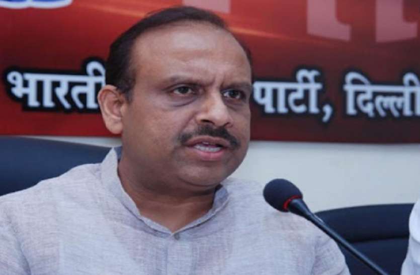 Vijendra gupta केजरीवाल के शपथग्रहण समारोह में शिक्षकों के न्योते पर सियासत तेज, भाजपा ने बताया 'तुगलकी फरमान'
