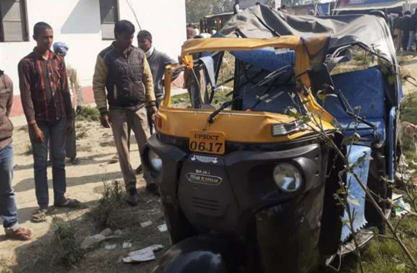 Road Accident आजमगढ़ में बड़ी सड़क दुर्घटना, ट्रक टेम्पो की टक्कर में ,एक ही परिवार के 3 लोगों की मौत, तीन घायल