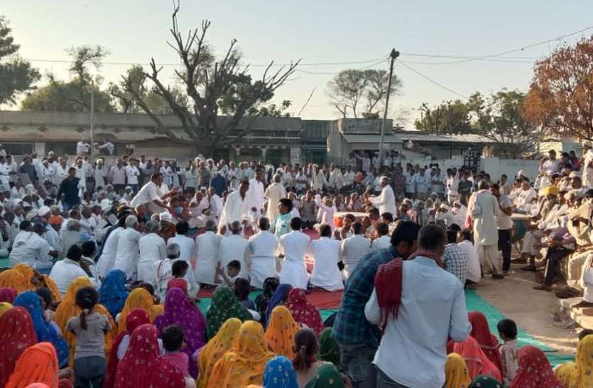 रचनाओं से सामाजिक कुरीतियों पर किया प्रहार रचनाओं से सामाजिक कुरीतियों पर किया प्रहार