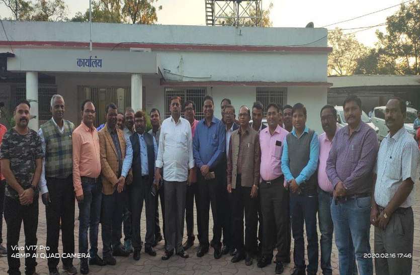 पदोन्नति में आरक्षण के मुद्दे पर अनुसूचित जाति व जनजाति की कार्ययोजना बैठक रायपुर में हुई सम्पन्न पदोन्नति में आरक्षण के मुद्दे पर अनुसूचित जाति व जनजाति की कार्ययोजना बैठक रायपुर में हुई सम्पन्न
