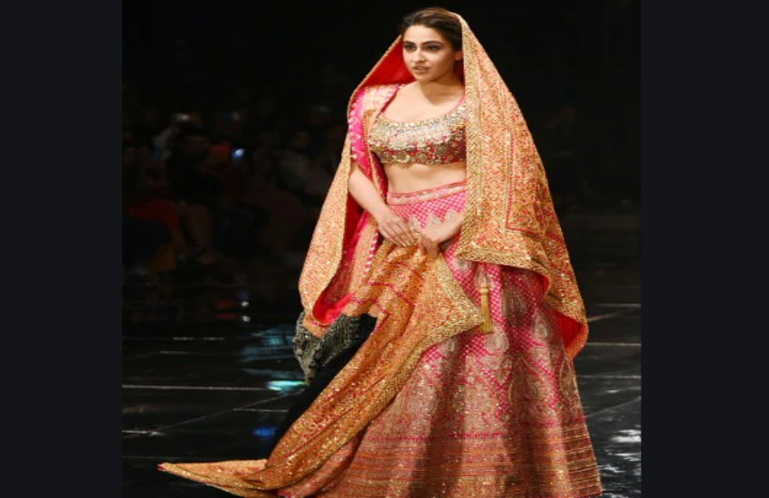 sara ali khan on ramp