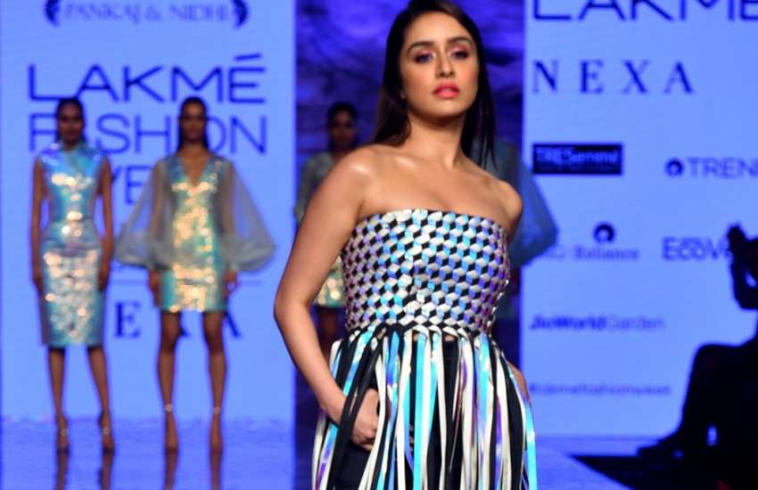 shraddha kapoor on lakme fashion week 2020 