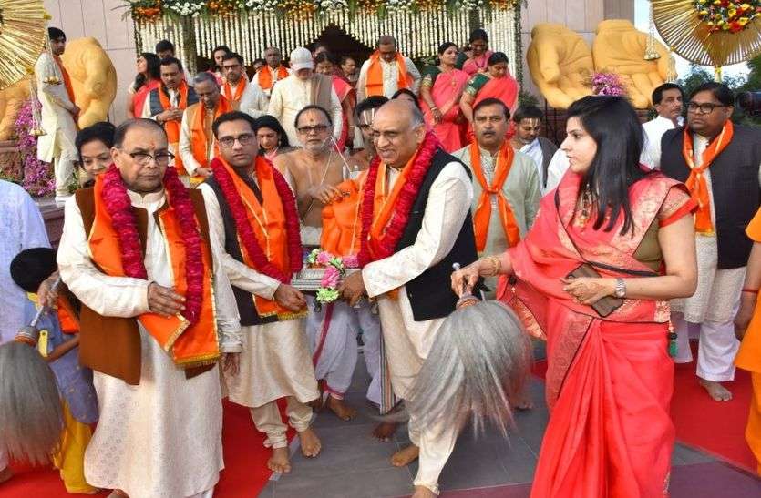 श्री संकटमोचन हनुमान मंदिर का 20वां वार्षिकोत्सव शोभायात्रा में झलकी संस्कृति, बैण्डबाजे ने बिखेरी मधुर स्वर लहरियां