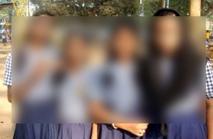 स्कूल गर्ल्स को कमरे में अकेले बुलाकर प्रिंसिपल करता था अश्लील हरकतें, मना करने पर कहता- कर दूंगा फेल और... स्कूल गर्ल्स को कमरे में अकेले बुलाकर प्रिंसिपल करता था अश्लील हरकतें, मना करने पर कहता- कर दूंगा फेल और...