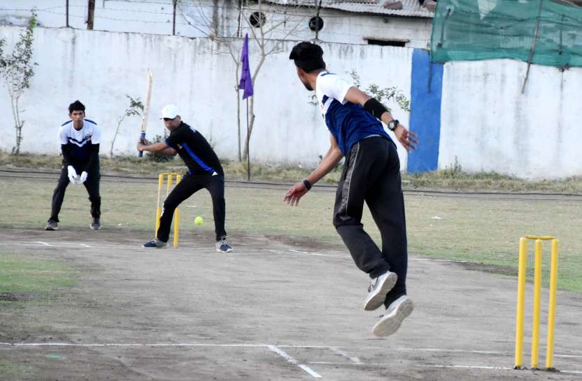 ,, आयशर, मानसरोवर और आईसेक्ट की टीमों का विजयी आगाज