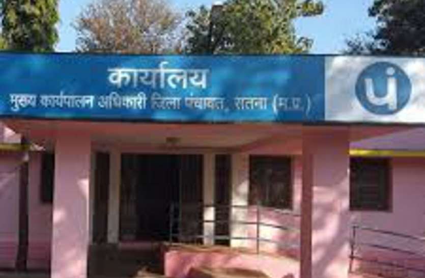 Financial charge withdrawn from one secretary, another suspended एक सचिव का वित्तीय प्रभार छीना, दूसरे को किया निलंबित