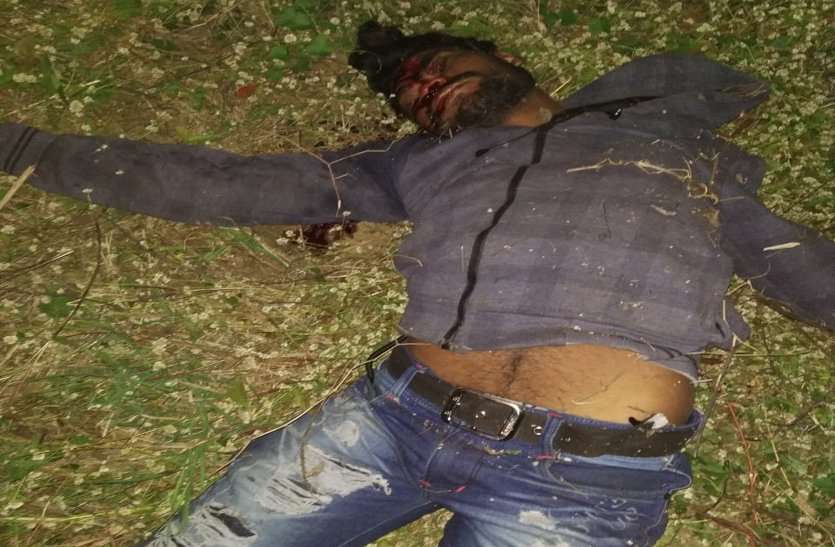Bicycle rider came in front of bike, unregistered bike fell into sewer, one killed, two injured ... बाइक के सामने आया साइकिल सवार, अनियंत्रित बाइक नाले में गिरा, एक की मौत, दो घायल ...