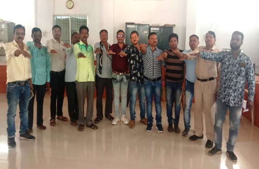 पत्रिका स्वर्णिम भारत अभियान, नगर निगम के कर्मचारियों ने लिया स्वच्छता का शपथ पत्रिका स्वर्णिम भारत अभियान, नगर निगम के कर्मचारियों ने लिया स्वच्छता का शपथ