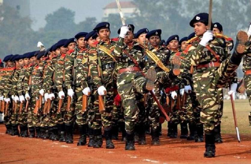 सेना में महिलाओं को दें स्थायी कमीशन: सुप्रीम कोर्ट सेना में महिलाओं को दें स्थायी कमीशन: सुप्रीम कोर्ट