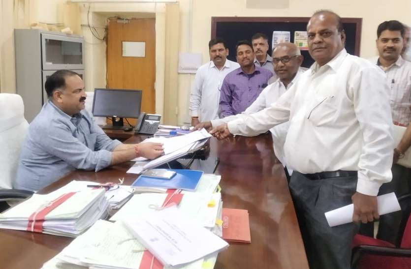 Ministry employees handed over 9-point demand letter मंत्रालयिक कर्मचारियों ने सौंपा 9 सूत्री मांग पत्र