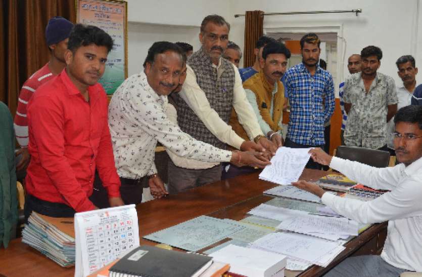 गोपाल गोशाला की प्रस्तावित भूमि से हटाए अतिक्रमण, दिया ज्ञापन गोपाल गोशाला की प्रस्तावित भूमि से अतिक्रमण हटाए , दिया ज्ञापन