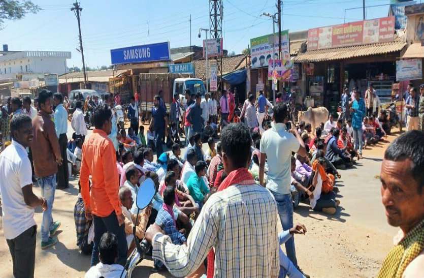 SDM के लिखित आश्वासन के बावजूद नहीं हुआ किसानों का काम, फूटा गुस्सा दूसरे दिन फिर किया National Highway 30 जाम SDM के लिखित आश्वासन के बावजूद नहीं हुआ किसानों का काम, फूटा गुस्सा दूसरे दिन फिर किया National Highway 30 जाम