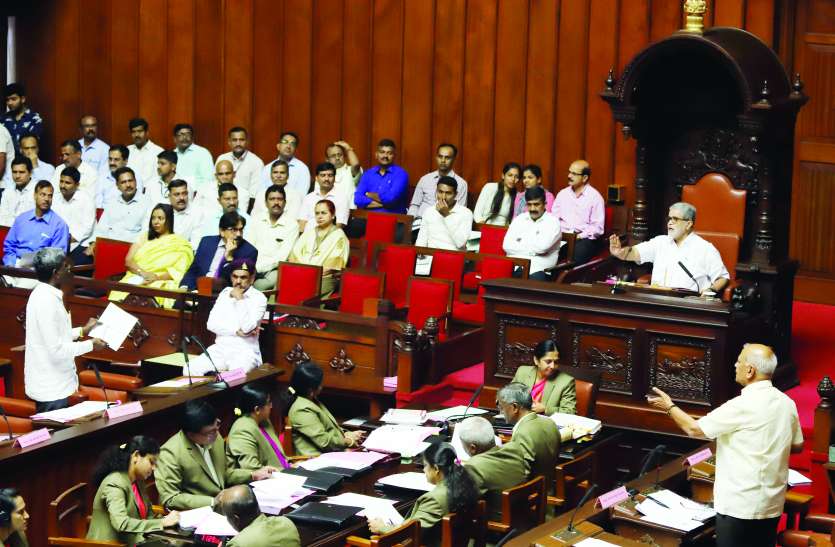विधान परिषद में नेता प्रतिपक्ष का कामकाज रोको प्रस्ताव खारिज विधान परिषद में नेता प्रतिपक्ष का कामकाज रोको प्रस्ताव खारिज