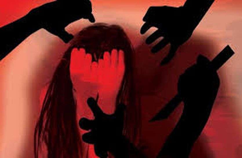 सरकारी स्कूल के पीटीआई ने की छात्रा से छेड़छाड़ सरकारी स्कूल के पीटीआई ने की छात्रा से छेड़छाड़