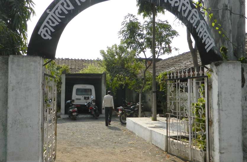 अब बिना इजाजत स्कूल से गायब नहीं रहेंगे शिक्षक अब बिना इजाजत स्कूल से गायब नहीं रहेंगे शिक्षक