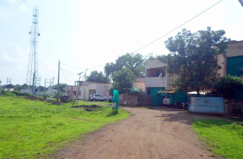 Backward verification of BLC component of Prime Minister's residence प्रधानमंत्री आवास के बीएलसी घटक का सत्यापन कार्य पिछड़ा, प्रमुख सचिव ने जताई नाराजगी
