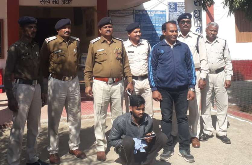ओडिशा का युवक झारखंड में रह रहा था किराए के मकान में, चचेरे भाई के साथ छत्तीसगढ़ में करता था लूट-उठाइगिरी ओडिशा का युवक झारखंड में रह रहा था किराए के मकान में, चचेरे भाई के साथ छत्तीसगढ़ में करता था लूट-उठाइगिरी