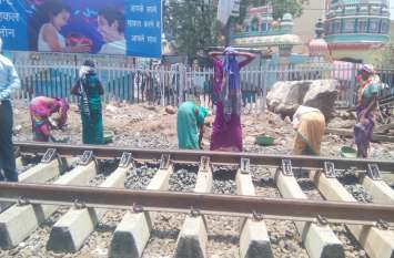 Railway: रेलवे स्टेशन में पिट लाइन की सुविधा की दरकार, अभाव में अक्सर रद्द हो रही ट्रेनें Railway: रेलवे स्टेशन में पिट लाइन की सुविधा की दरकार, अभाव में अक्सर रद्द हो रही ट्रेनें