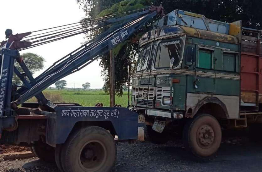 rto.jpg ट्रांसपोर्ट नगर में छापा, फिर हुआ यह